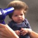 Opmerkelijk: deze baby heeft enorm veel haar voor zijn leeftijd