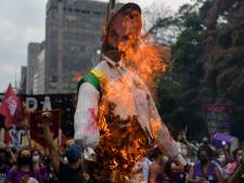 Les Brésiliens manifestent dans tout le pays pour la destitution de Bolsonaro