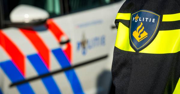 Geld buitgemaakt bij overval op afhaalcentrum aan Lindenburg in Roosendaal.