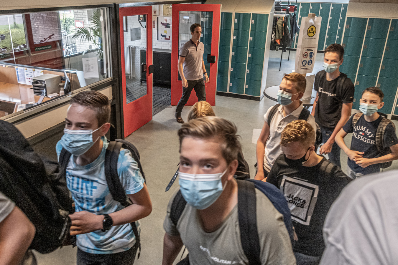 Middelbare school Het Noordik in Vriezenveen is weer volledig open voor leerlingen.