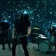 Dave Grohl laat zijn kinderen opdraven in nieuwe videoclip van Foo Fighters