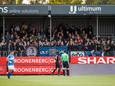 Het uitvak met supporters van FC Den Bosch tijdens Almere City FC - FC Den Bosch.