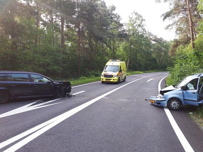 Ongeluk op de oprit van de A4 in Bergen op Zoom.
