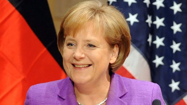 Merkel onthield zich zondag van een oordeel over de aanval en beloofde een 'urgent onderzoek' naar de gang van zaken, vooral met het oog op burgerslachtoffers. Foto EPA Beeld 