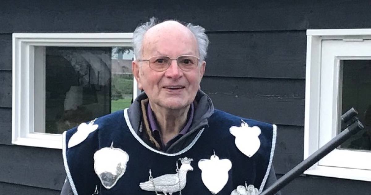 Hans van Ooijen nieuwe Koning bij Sint Joris in Heesbeen