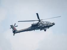 Gevechtshelikopters vliegen erg laag over Almelo: dit is er aan de hand
