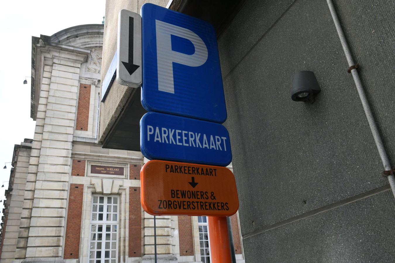 Papieren parkeerkaarten verdwijnen in Tielt | Foto | hln.be