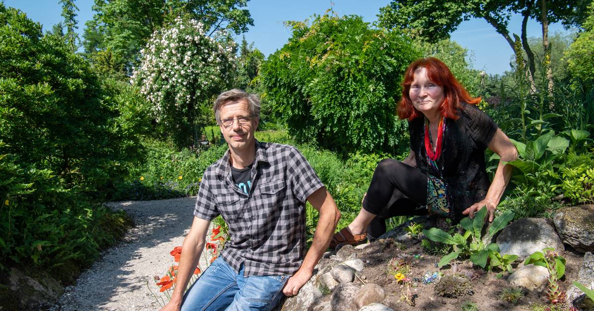 Ada Hofmans vijvertuinen floreren weer
