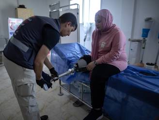 “Gazanen geboeid, geblinddoekt en behandeld zonder pijnstillers” in Israëlisch ziekenhuis