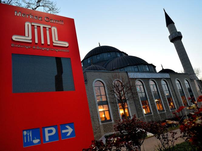 Rellen Duitsland: moskee Berlijn in brand gestoken
