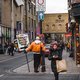 Bewoners van iconische Brick Lane strijden tegen gentrificatie: ‘Geen behoefte aan winkels waar je voor 6 pond cornflakes kunt kopen’