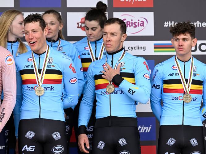België pakt eerste medaille op WK veldrijden, Sweeck en co rijden naar brons in Mixed Relay: “Voor iedereen een opsteker”