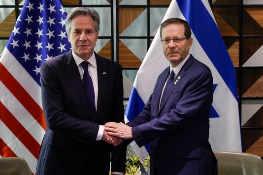 De Amerikaanse minister van Buitenlandse Zaken Antony Blinken en de Israëlische president Isaac Herzog.