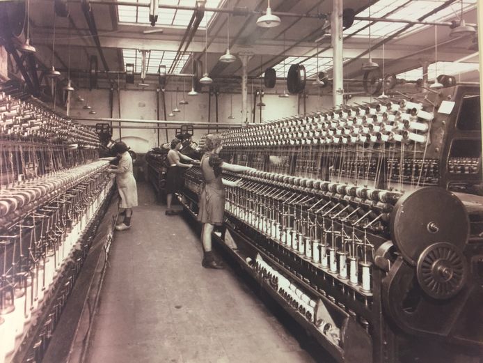 De Hollandia Wol fabriek in 1949.