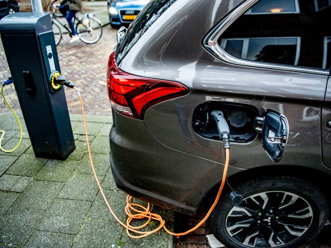 Akkoord over vergroening bedrijfswagens: vanaf 2026 enkel nog emissievrije auto’s volledig fiscaal aftrekbaar