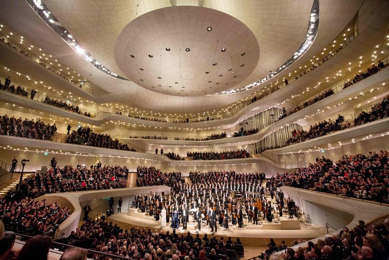 De grote concertzaal van 'Elphi'.  Beeld AFP
