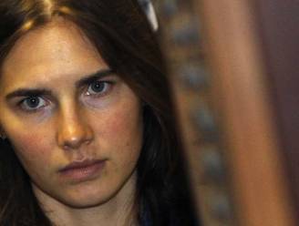 Amanda Knox werd verdacht van seksmoord. Nu verdient ze sloten geld door erover te praten