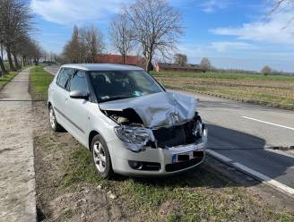 Bejaarde automobilist botst tegen vrachtwagen aan wegenwerken