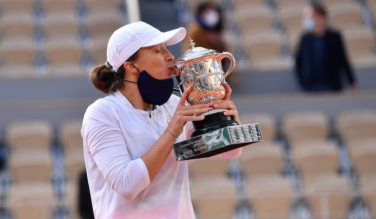 Iga Swiatek kust de Coupe Suzanne Lenglen.  Beeld BSR Agency