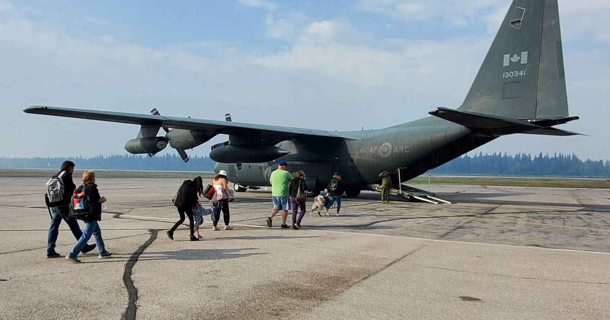 Military aircraft evacuate parts of northern Canada due to wildfires |  outside