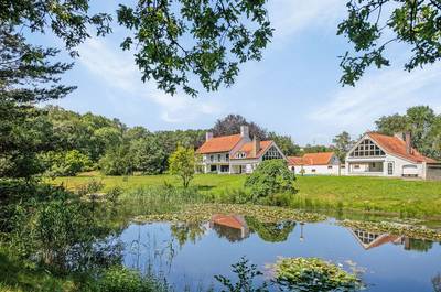 Droomvilla Zweegers in Heeze staat te koop voor ‘slechts’ 1,5 miljoen, maar er moet nog wel het een 
