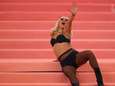 Quand Lady Gaga se change sur le tapis rouge du MET Gala