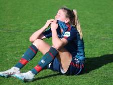 Alleen een wonder kan FC Twente Vrouwen aan titel helpen: ‘Deze nederlaag is absurd’