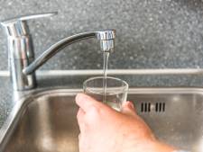 Wéér breuk in waterleiding Vinkeveen: waarschuwing voor bruin water uit de kraan 
