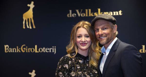 Tweede Kindje Op Komst Voor Barry Atsma En Noortje Herlaar Show Ed Nl