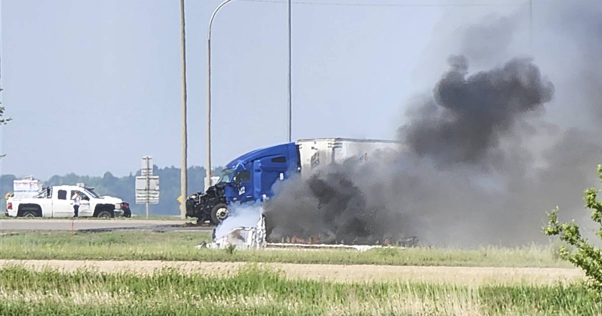 Zeker vijftien doden bij botsing in midden-Canada.