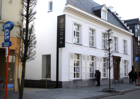Schoenwinkel geel hotsell