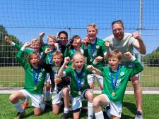 Kampioenen! Deze teams mochten dit weekend een feestje vieren (en stuurden hun foto's in)