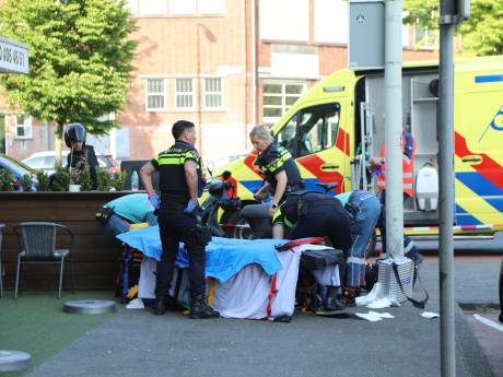 Scooterrijder met spoed naar ziekenhuis na ongeval op Veluweplein