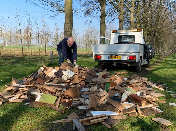 Opnieuw houten plankjes gedumpt in Biezenmortel: ‘Gaat helemaal nergens over’