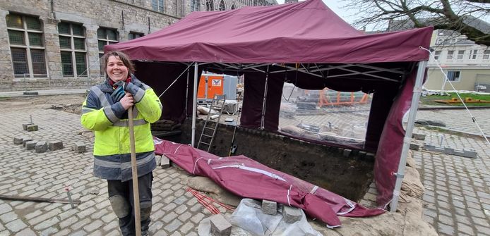 Archeologen Leven Zich Uit Op Sint Maartensplein Op Zoek Naar De