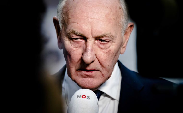 Johan Remkes reageert op het besluit om geen vreugdevuren toe te staan in Den Haag. De waarnemend burgemeester keurde de aanvraag af, omdat de organisatoren niet voldeden aan de gestelde eisen.  Beeld ANP