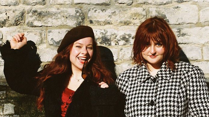 Theaterduo Roes treedt op tijdens Groede Festival.