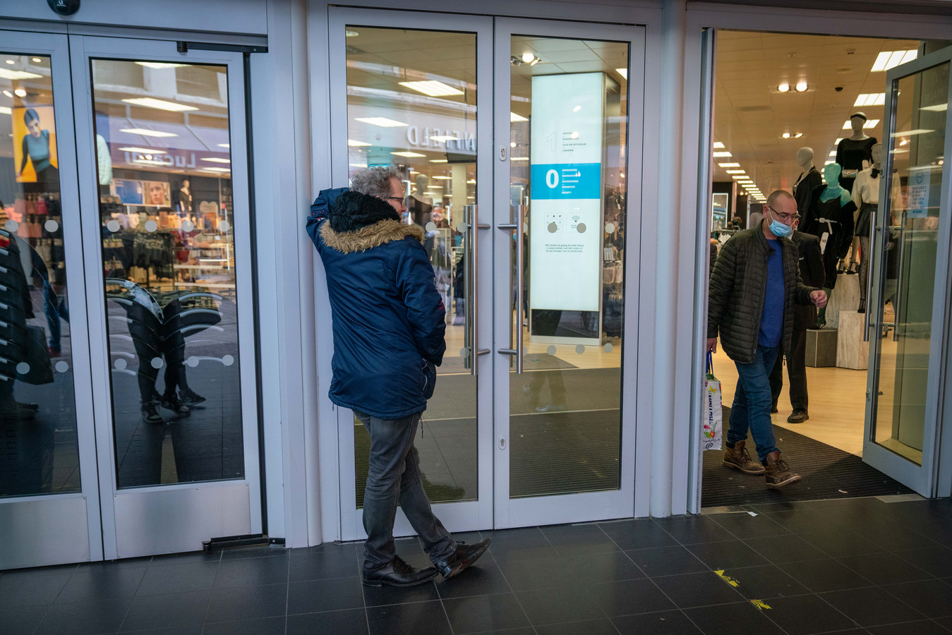 Mondkapjesplicht Wordt Nageleefd In Arnhem ‘als Je Het Lief Vraagt