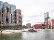Het fundament ligt er: in de Rijnhaven komt een drijvend kantoor mét restaurant