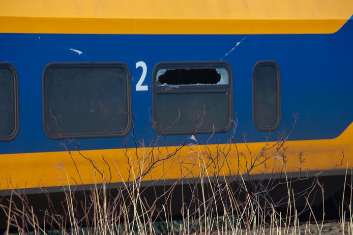 Robin (21) zat in trein met kapotte bovenleiding: ‘Ik dacht gelijk: dit ...
