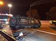 Bestuurder zware Chevrolet botst tegen brug op E313 en raakt gewond