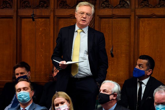 Voormalig Brexitminister David Davis roept om het vertrek van Johnson