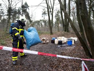 Criminelen dumpen drugsafval, gemeente stuurt tienduizenden euro's opruimkosten naar eigenaar terrein
