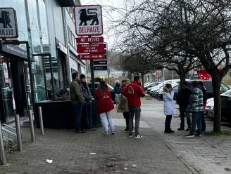 Vakbond viseert zelfstandige Delhaize, ondernemersorganisatie reageert woest: “Onaanvaardbare chantage”