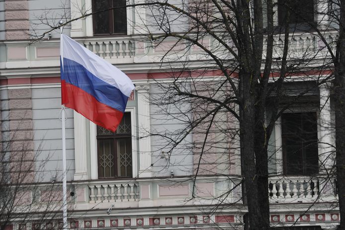 Letland sluit twee Russische consulaten in het land en wijst dertien diplomaten en medewerkers uit.