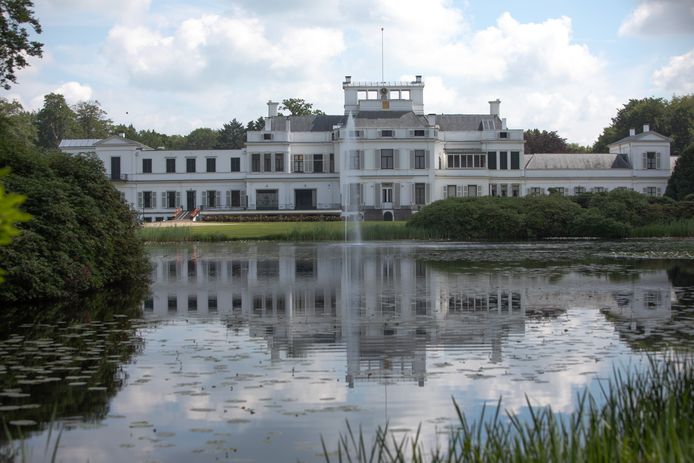 Paleis Soestdijk, gezien vanuit de tuin van het paleis.