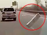 Chaos op snelweg wanneer Chinees fortuin aan zilveren staven verliest