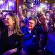 Tussen de nachtvlinders in het Top 2000 Café: ‘Deurdonderen, die moet op 1!’