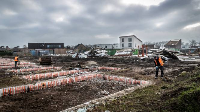 26 gloednieuwe huizen in Helmond na ruzie en geklungel afgebroken