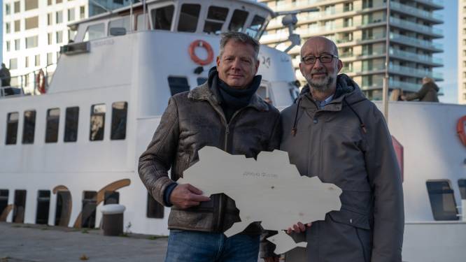 Honderd Oekraïense vluchtelingen leren Antwerpse haven kennen met plezierboot: “Ideaal om ons land te ontdekken, én elkaar”
